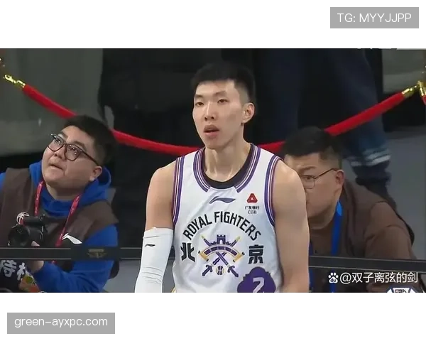 深入了解篮球裁判的判罚流程，包含完整吹罚步骤与判罚依据解析